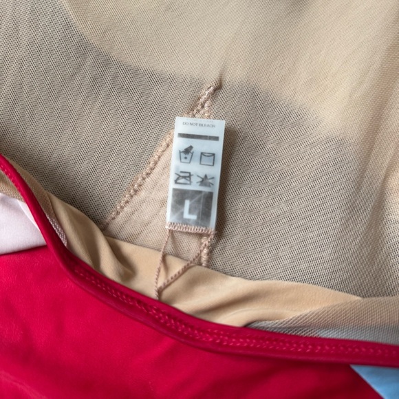 Mesh Star-Patterned Women's Swimsuit - Picture 10 of 11